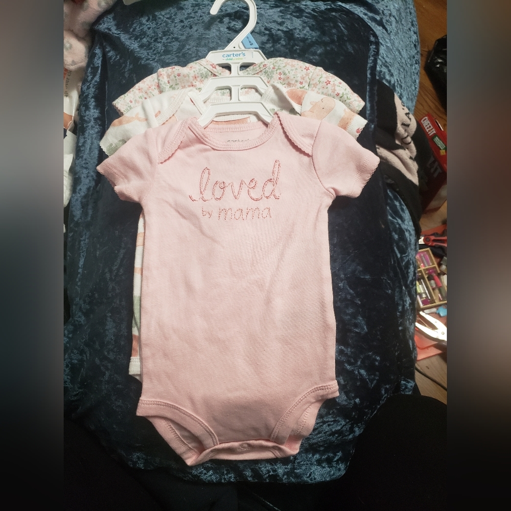 LOT 1 Brand new baby clothes sizes 0-12 months
